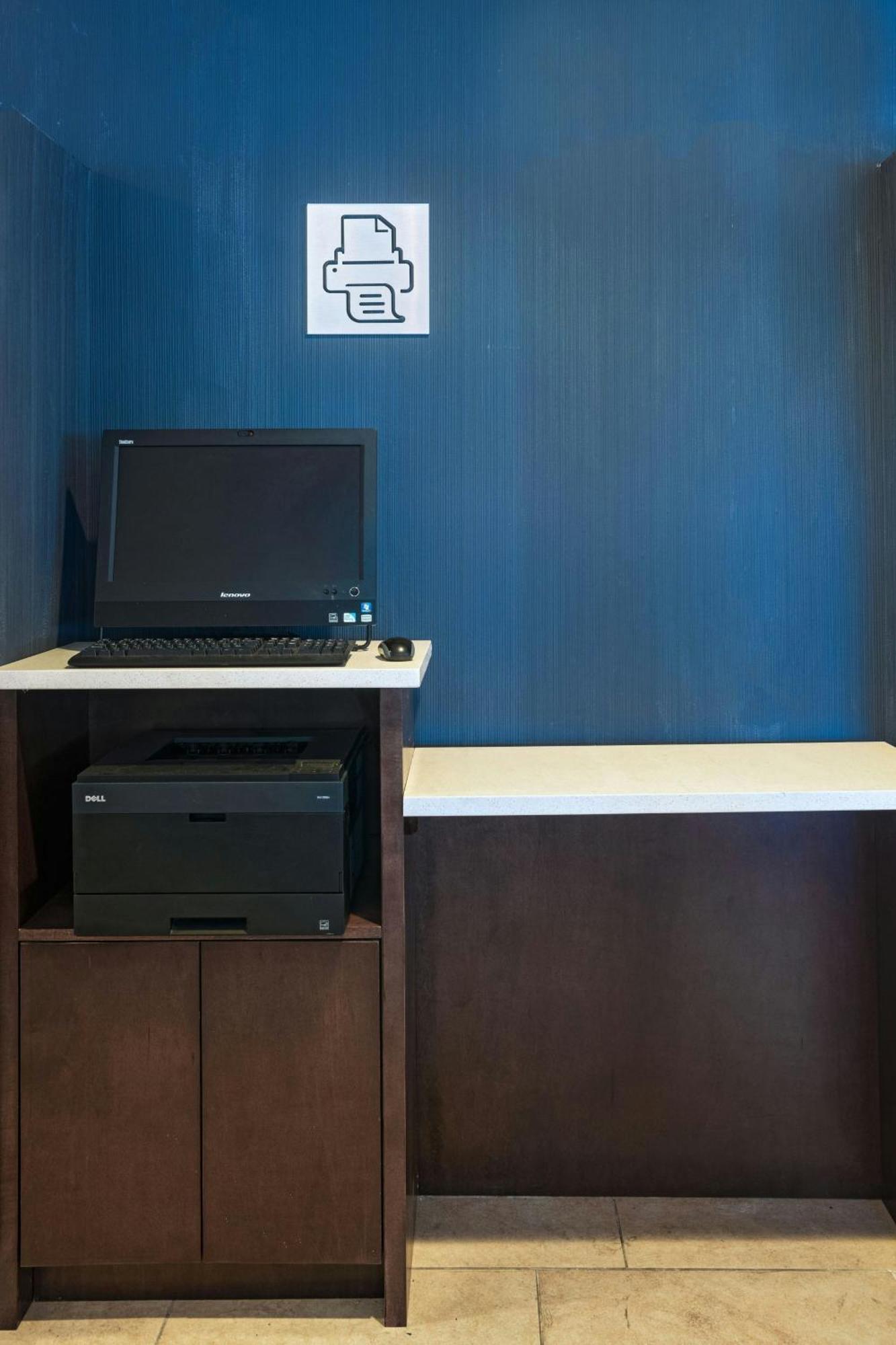 Готель Courtyard By Marriott San Antonio Medical Center Екстер'єр фото